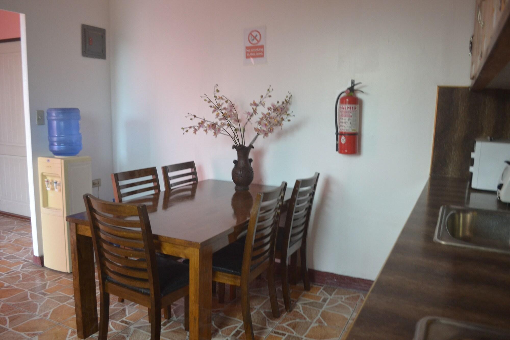 Villa Prescilla Dumaguete City Экстерьер фото